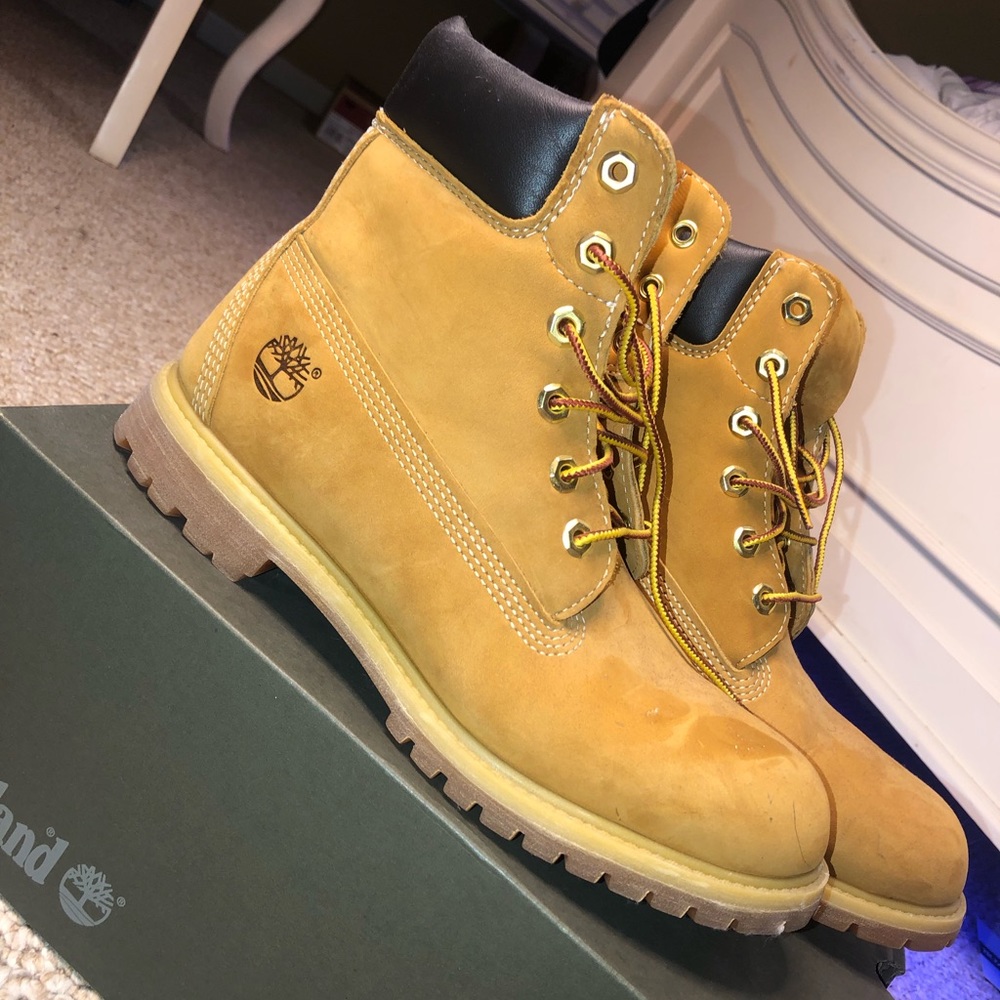 Original Timberlands women size 10/ men’s size 8